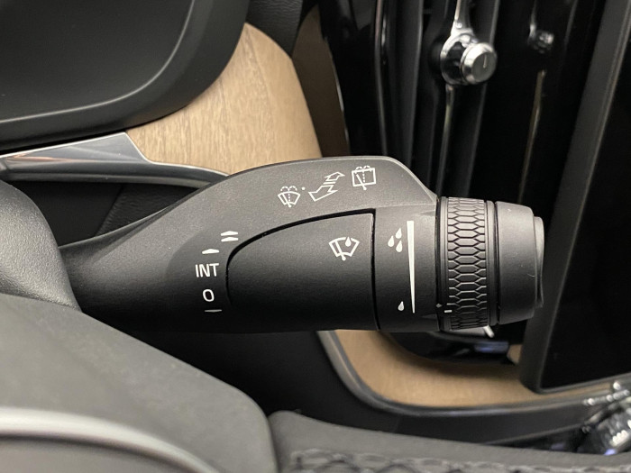 Volvo XC60 B5 AWD AUT DARK PLUS