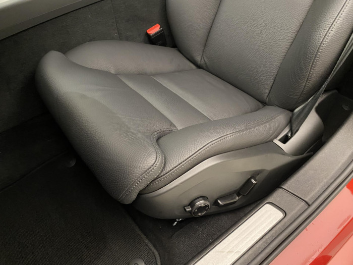 Volvo V60 B4 DARK PLUS AUT CZ