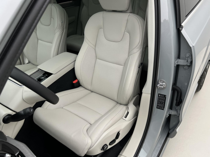 Volvo XC90 B5 AWD AUT BRIGHT PLUS 7-míst