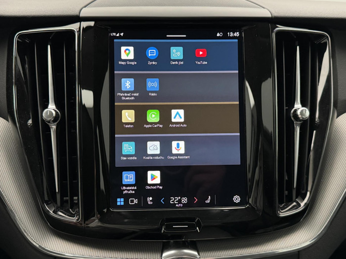 Volvo XC60 B5 AWD PLUS DARK CZ 1.maj