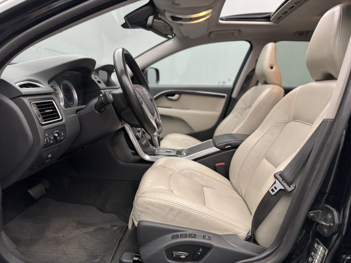 Volvo XC70 D5 AWD SUMMUM AUT CZ 2.4 d Summum