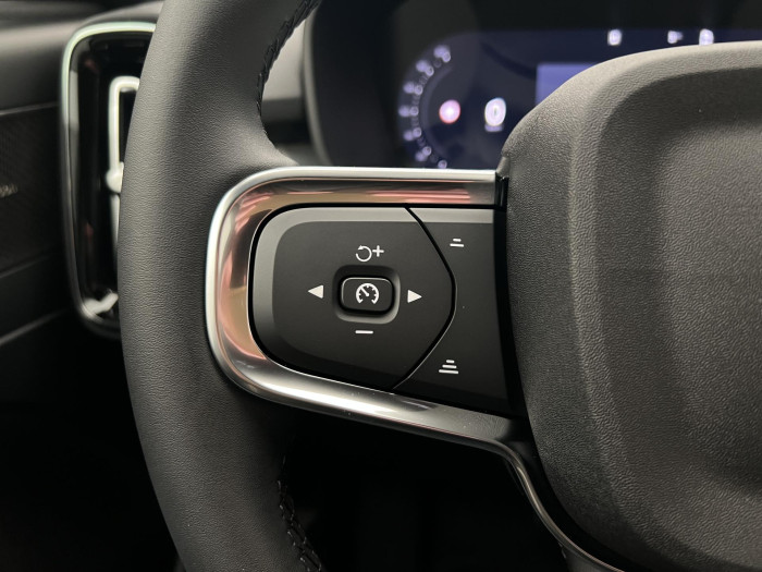 Volvo XC40 B3 DARK PLUS AUT