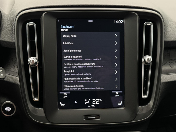 Volvo XC40 T2 MOMENTUM AUT CZ 1.5 Momentum