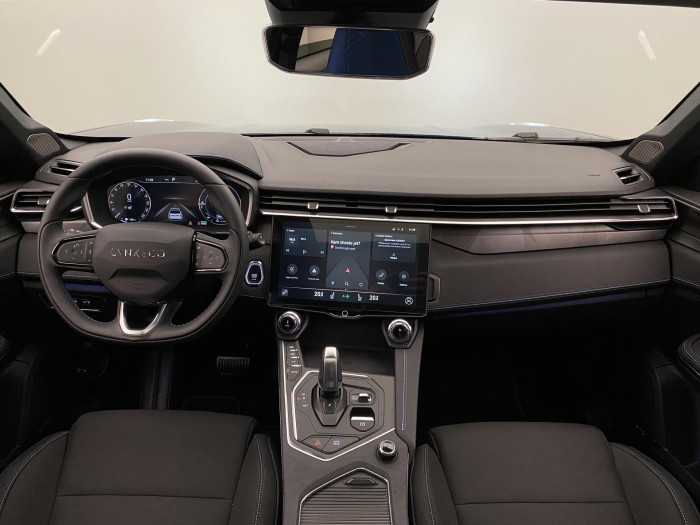 Lynk & Co 01 PHEV DCT REZERVACE