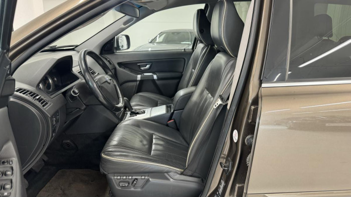 Volvo XC90 D5 AWD SUMMUM AUT REZERVACE 2.4 d Summum