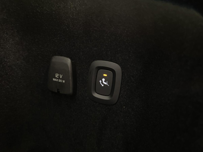 Volvo V60 T5 MOMENTUM AUT CZ REZERVACE 2.0 Momentum