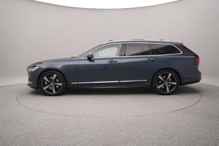 Volvo V90 B6 AWD ULTIMATE REZERVACE