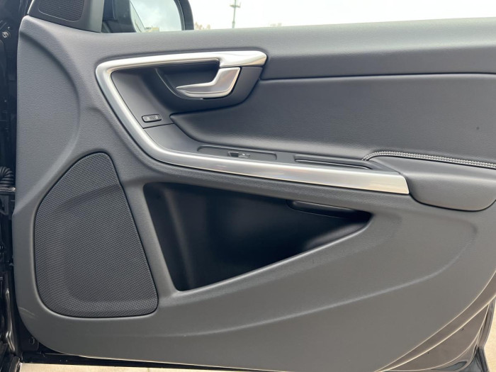 Volvo V60 D2 SUMMUM Aut 1.maj. 2.0 d Summum