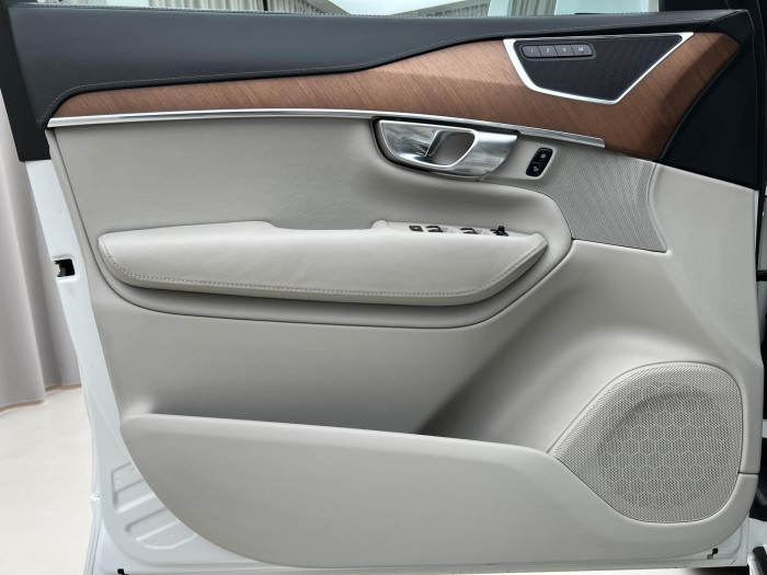 Volvo XC90 D5 AWD INSCRIPTION AUT CZ 2.0 d