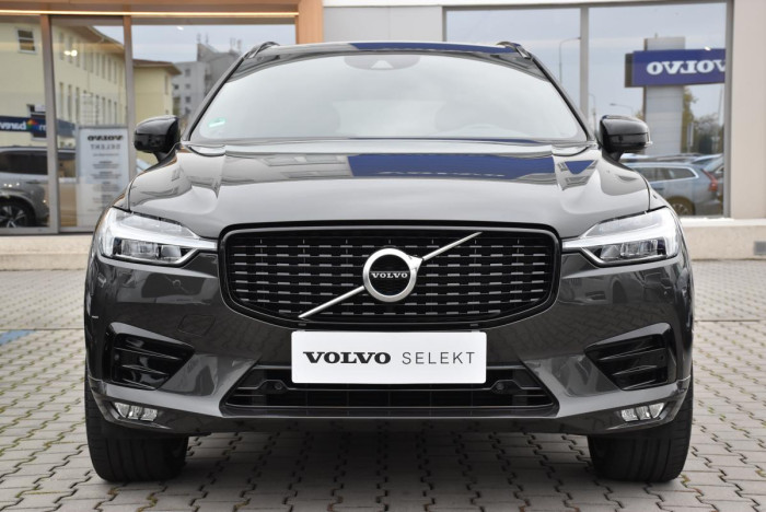 Volvo XC60 B5 AWD R-Design REZERVACE