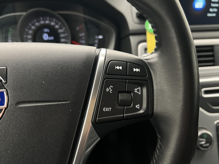 Volvo XC70 D4 AWD NAVIGACE AUT CZ 2.4 d