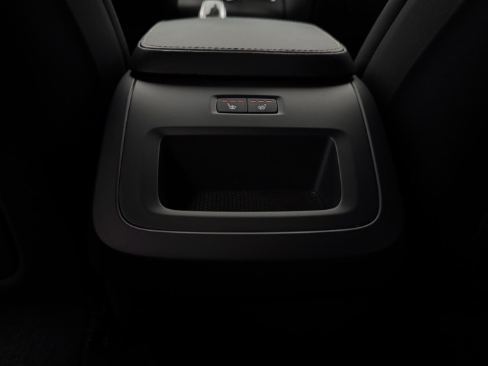 Volvo XC90 B5 AWD DARK PLUS CZ 7 míst