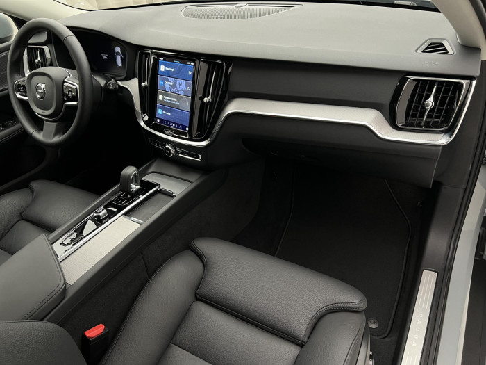 Volvo V60 CC B5 AWD PLUS BRIGHT AUT