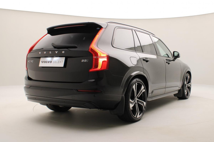 Volvo XC90 B5 AWD ULTIMATE DARK REZERVACE