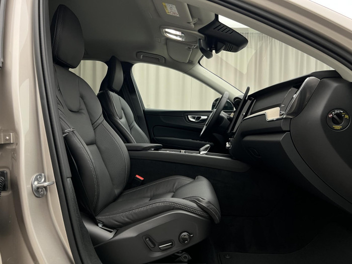 Volvo XC60 T6 AWD AUT RECHARGE DARK PLUS