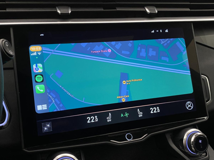 Lynk & Co 01 PHEV DCT AUT 1.maj. REZERVACE