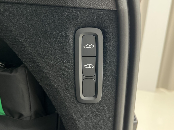 Volvo XC90 T8 AWD RECHARGE DARK PLUS AUT