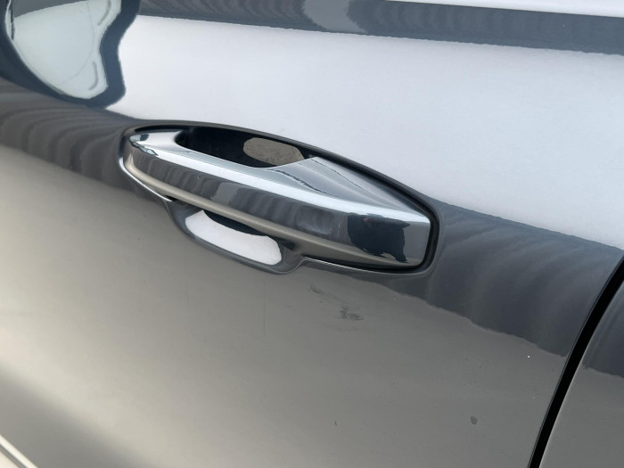 Volvo V60 B4 ULTRA DARK AUT 1.maj.