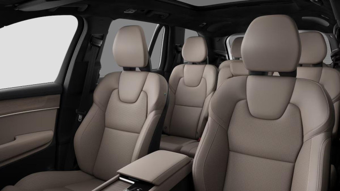 Volvo XC90 T8 AWD RECHARGE DARK ULTRA 7m