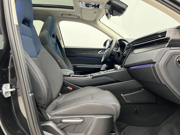 Lynk & Co 01 PHEV DCT 1.maj.