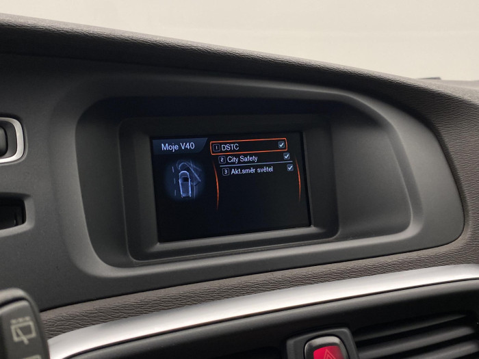 Volvo V40 D3 SUMMUM AUT 2.0 d Summum