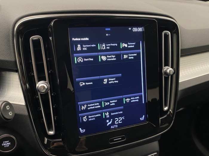 Volvo XC40 T4 MOMENTUM AUT CZ 2.0 Momentum