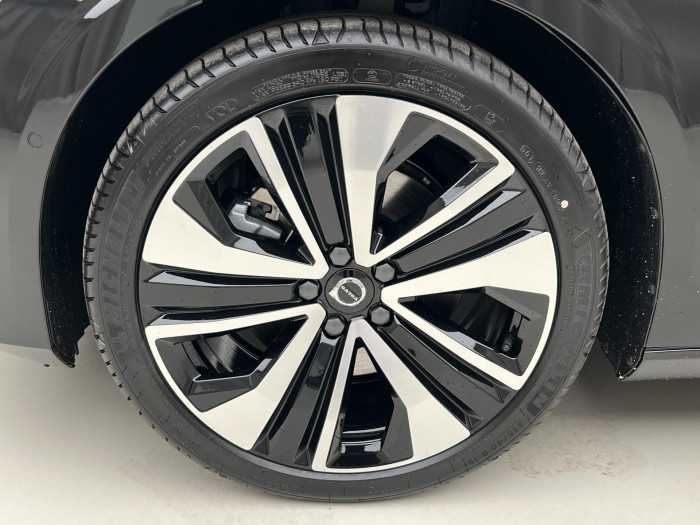 Volvo V60 B4 DARK ULTRA AUT