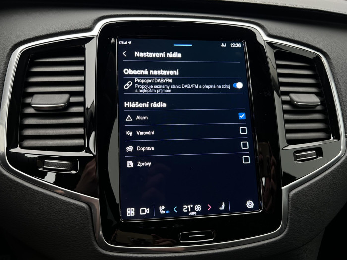 Volvo XC90 B5 AWD PLUS DARK 7MÍST AUT CZ