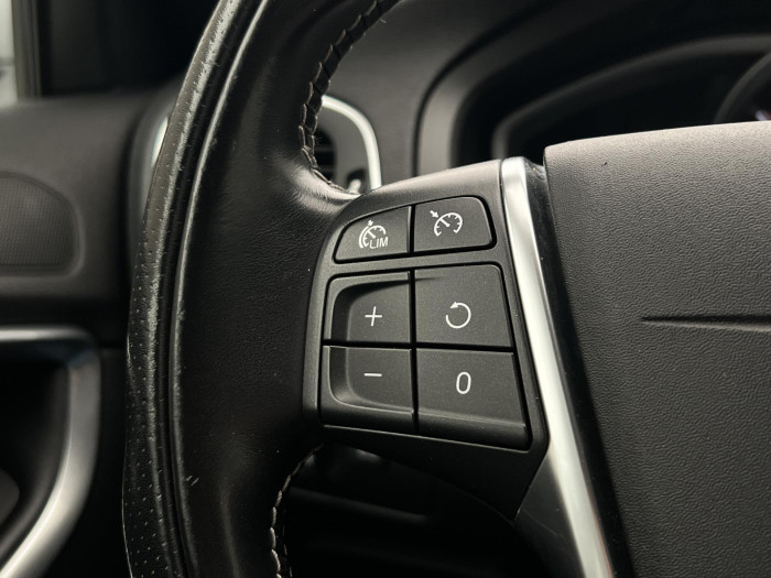 Volvo V40 D3 MOMENTUM AUT CZ 2.0 d Momentum