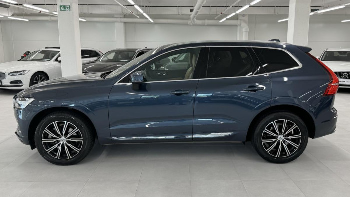 Volvo XC60 B4 AWD INSCRIPTION REZERVACE