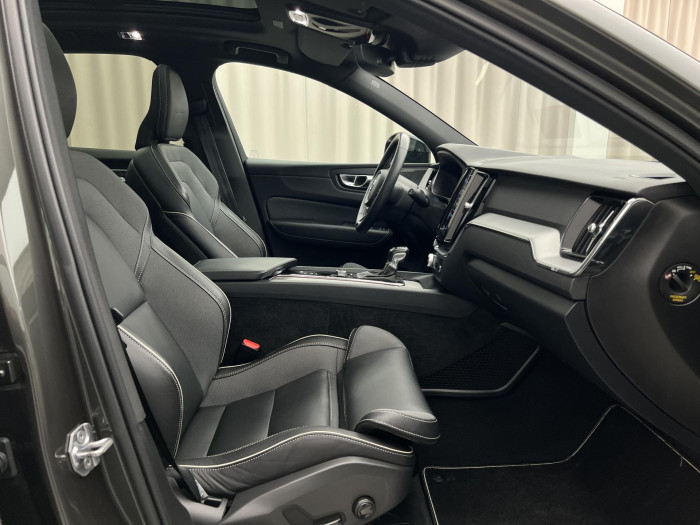 Volvo XC60 T4 R-DESIGN AUT