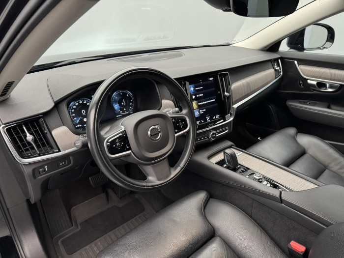 Volvo V90 CC B4 AWD PLUS AUT