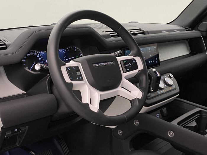 Land Rover Defender 110 D250 S AWD AUT CZ 7míst 3.0 d