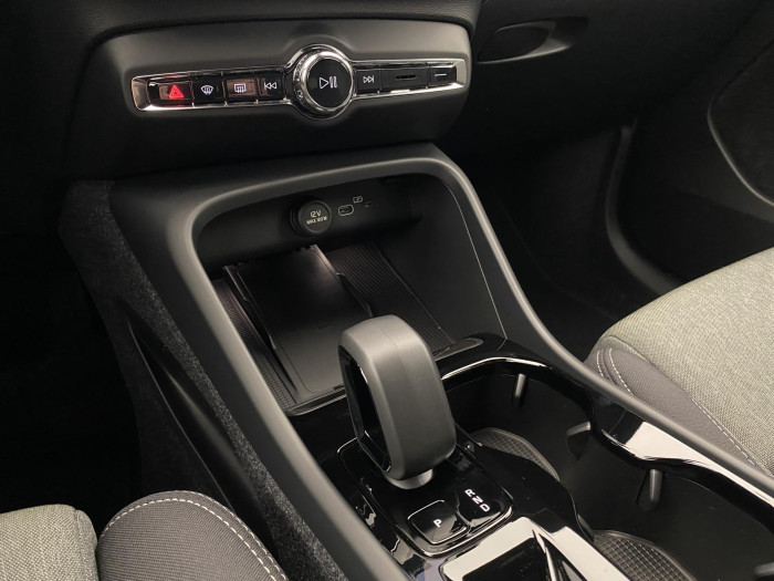 Volvo XC40 B3 AUT DARK PLUS