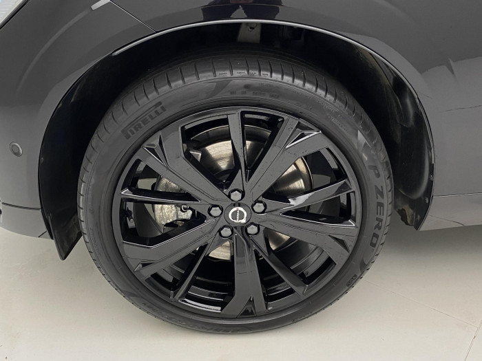 Volvo XC60 B5 AWD R-DESIGN AUT CZ