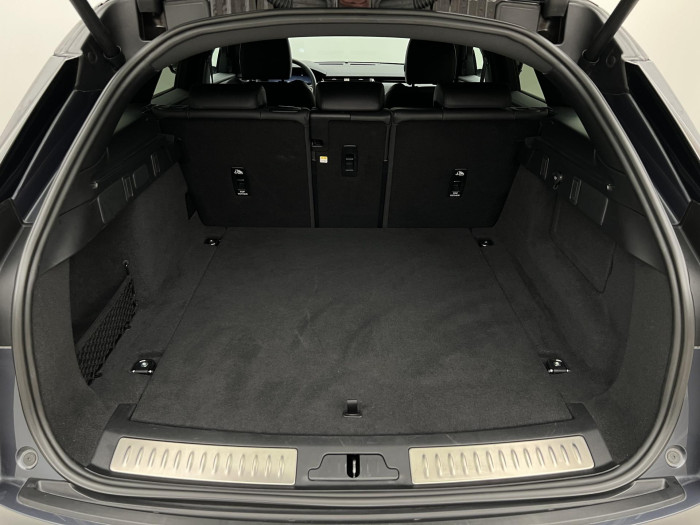 Land Rover Range Rover Velar P250 DYNAMIC SE AWD AUT CZ 2.0 Dynamic SE