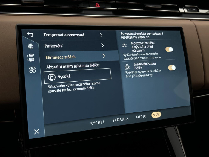 Land Rover Range Rover Sport D300 DYNAMIC SE REZERVACE 3.0 d Dynamic SE