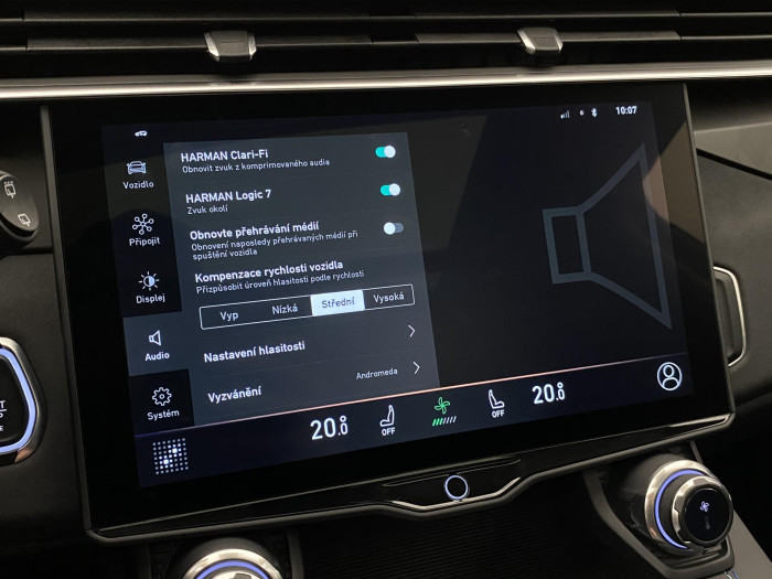 Lynk & Co 01 PHEV DCT AUT 1.maj