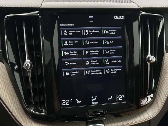 Volvo XC60 D4 AWD INSCRIPTION CZ 2.0 d