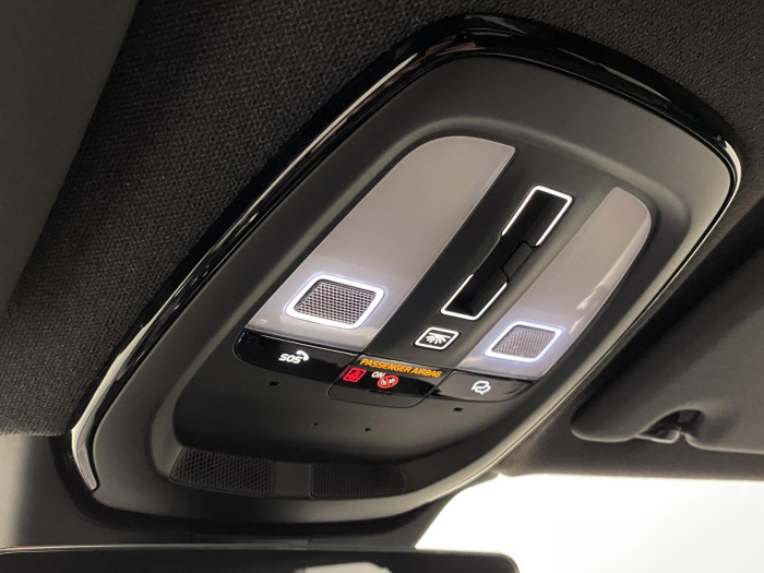 Volvo XC40 B3 AUT PLUS BLACK EDITION