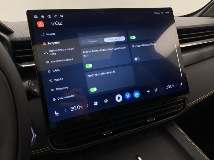 Lynk & Co 01 01 MORE PHEV DEMO