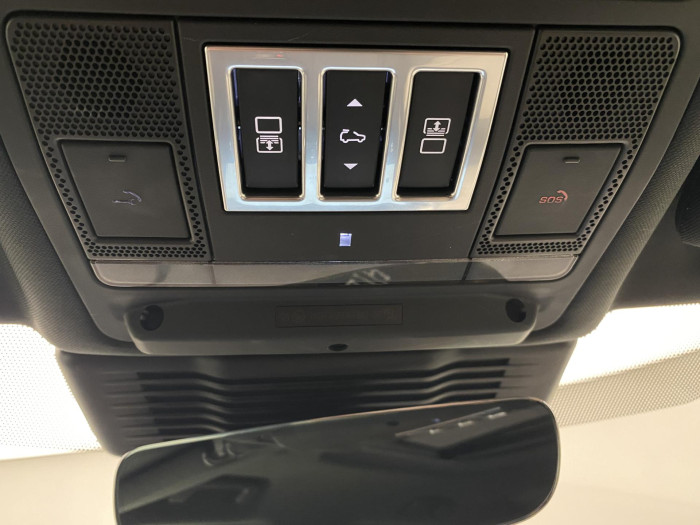 Land Rover Discovery D300 AWD AUT CZ 7míst 3.0 d