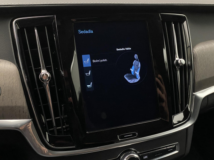 Volvo V90 CC B5 AWD MOMENTUM AUT CZ 2.0 CC CC Momentum