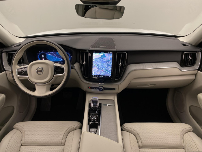 Volvo XC60 T6 AWD PLUG-IN DARK PLUS AUT