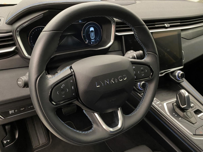 Lynk & Co 01 PHEV DCT AUT REZERVACE