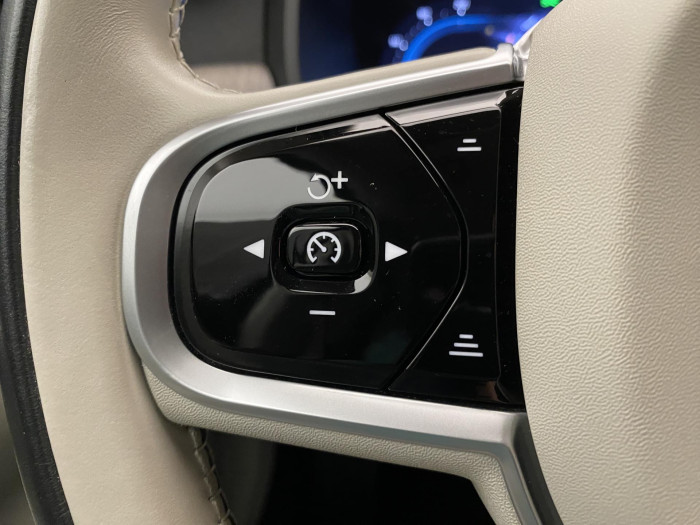 Volvo V90 B4 AWD CORE AUT CZ