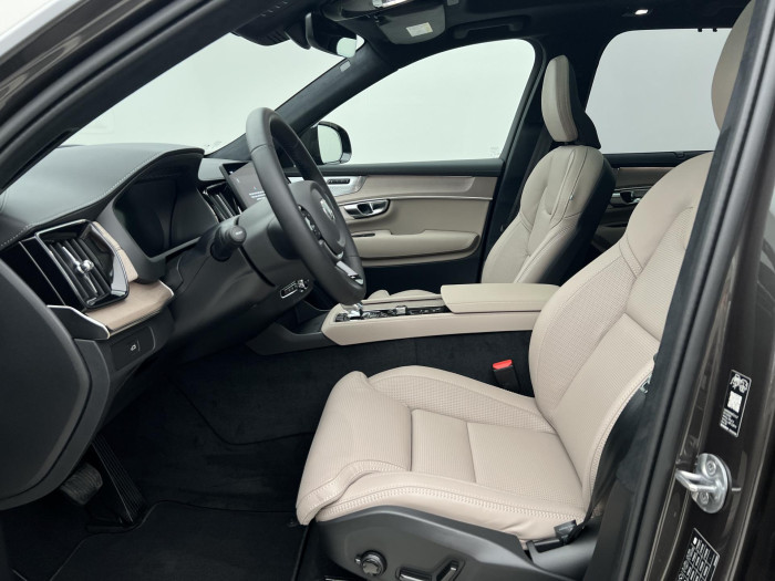 Volvo XC90 B5 AWD DARK ULTRA AUT