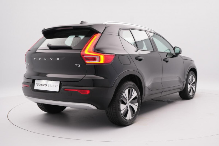 Volvo XC40 T3 MOMENTUM AUT REZERVACE 1.5 Momentum