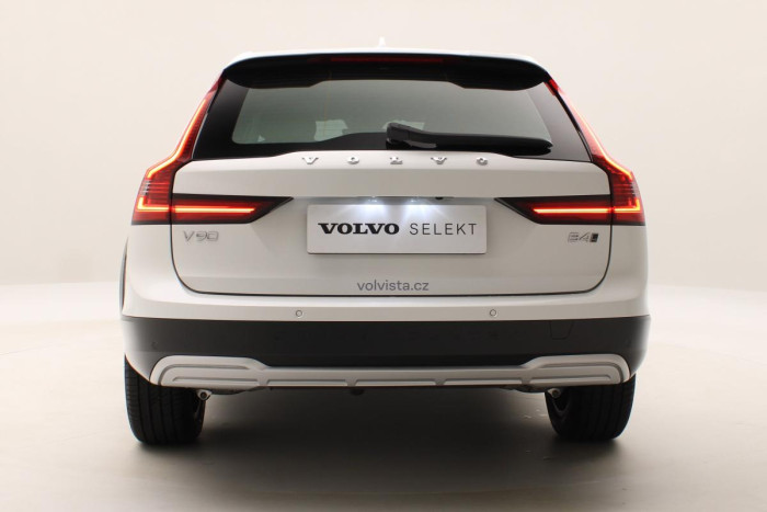 Volvo V90 CC B4 AWD PLUS AUT CZ 1.maj