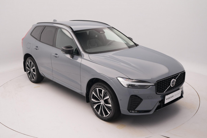 Volvo XC60 B4 AWD PLUS DARK AUT 1.maj